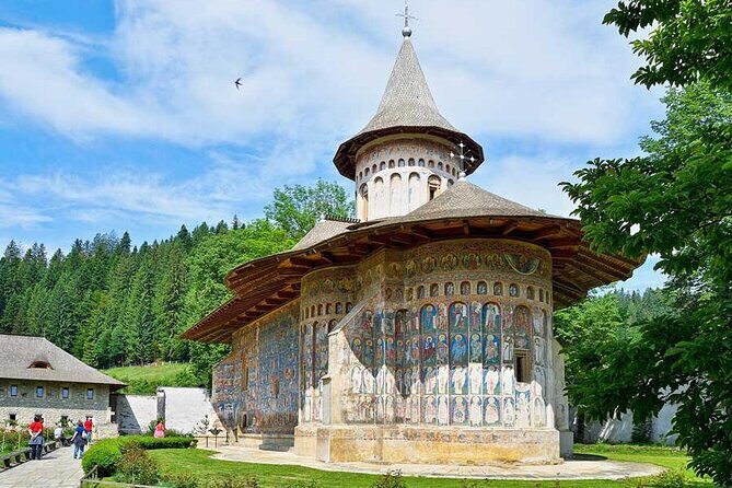 1-Day Bucovina Painted Monasteries tour from Suceava - English - Bucovina’s Painted Monasteries: Four Churches, One Artistic Region