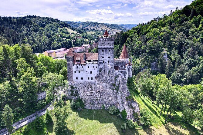 3-Castle: Peles,Bran,Rasnov,Sinaia Monastery from Brasov w pickup - Who should book this three-castle day trip from Brașov