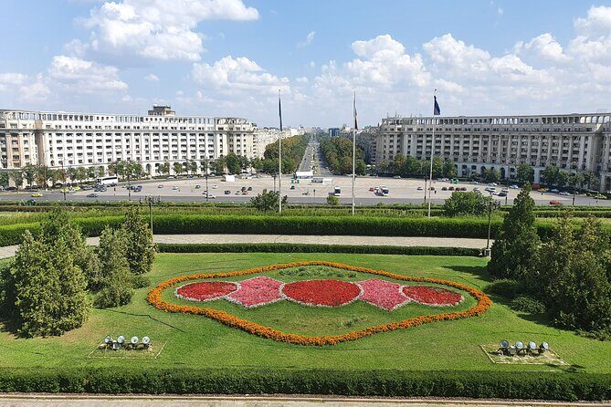 4h Executive Private Tour Bucharest City - Fabulos Experience - Car comfort and guide style: why the tour feels truly private