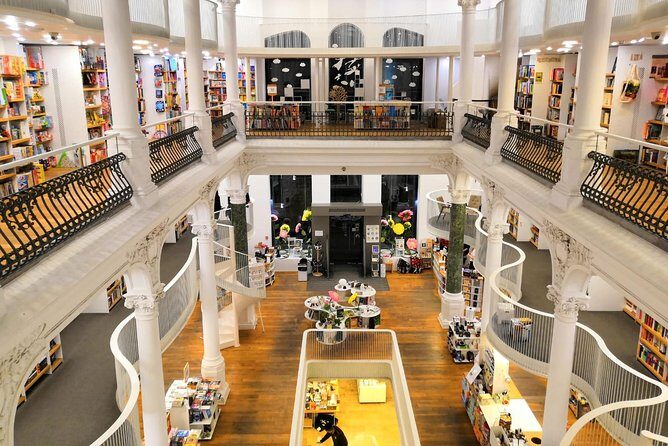 Best of Bucharest: Private Walking Tour - The Missing 5 Minutes That Matter: A Quick Reset Before the Old Town