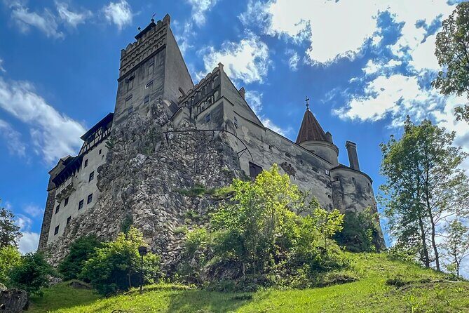 Bran (Dracula) Castle, Bear Sanctuary, Rasnov Fortress & Palinca Distillery - Comfort, timing, and how to prepare for the day