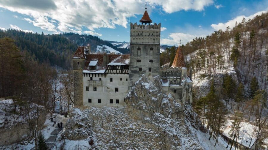 Brasov: Bear Sanctuary, Dracula Castle, and Râşnov Fortress - Walking, Shoes, and Your “Comfort Budget”