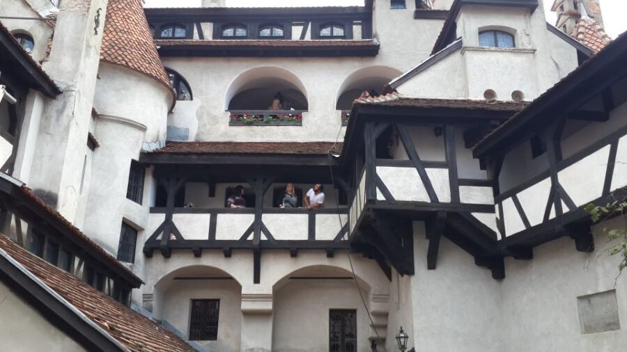 Brasov: Peles Castle, Bran Castle & Rasnov Fortress Day Tour - Râșnov Fortress: Views, Walking, and What Part of It You Actually See