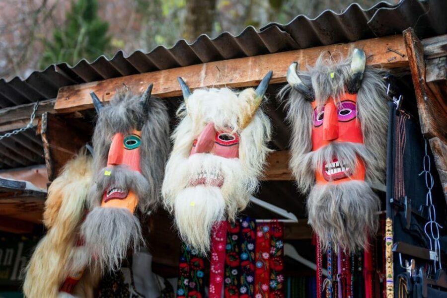 Bucharest: Bran Castle and Bear Sanctuary Small-Group Tour - Lunch, photos, and souvenir time: how the relaxed schedule keeps it enjoyable