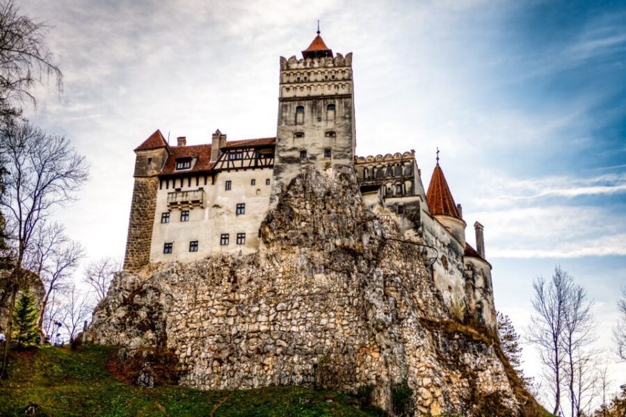 Bucharest: Bran Castle and Bear Sanctuary Small-Group Tour - Getting there by car or minivan: the ride matters more than you think