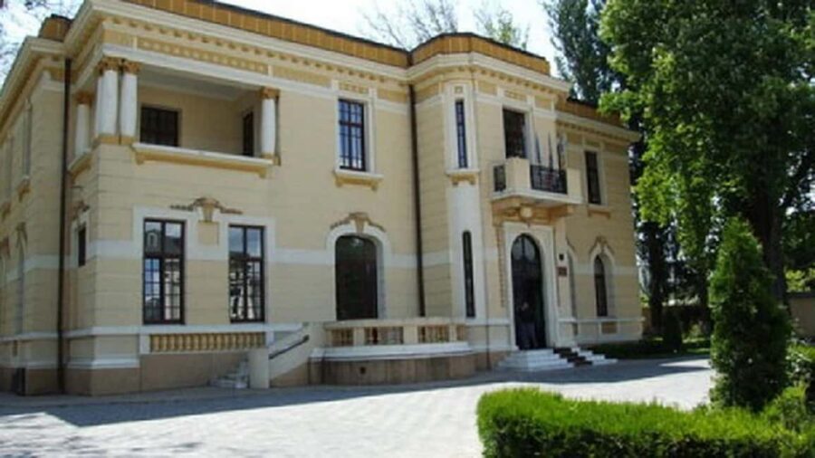 Bucharest : Ceaușescu Mansion , Parliament & Village Museum - Key highlights worth your attention