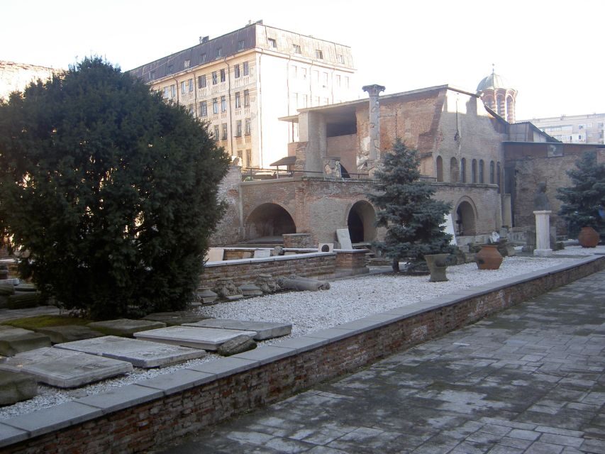 Bucharest: City Highlights Guided Walking Tour - Cismigiu Gardens: the break that makes the rest of the city easier to enjoy