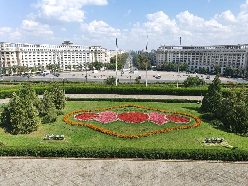 Bucharest City Tour 4h - Small Group Tour by Car - First minutes matter: pickup, timing, and how the tour flows