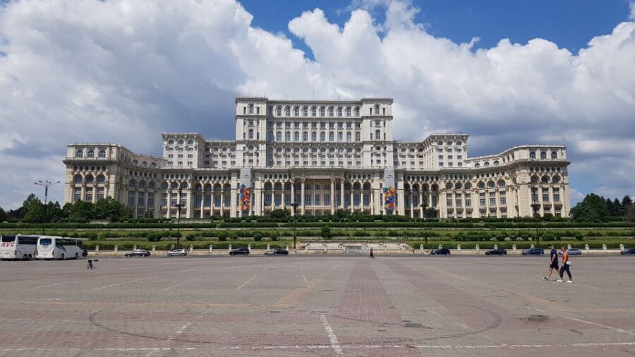 Bucharest City Tour 4h - Small Group Tour by Car - Revolution Square and Ceaușescu’s escape: the story behind the drama