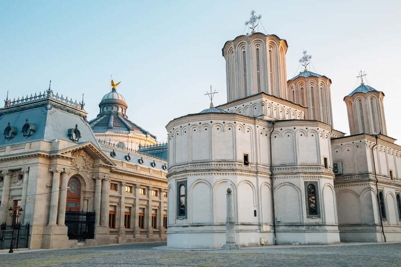 Bucharest: Communism and History Guided City Walking Tour - A short break with an Alimentara grocery-store moment
