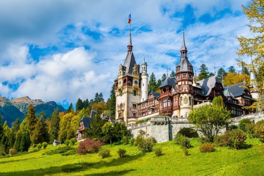 Bucharest: Day Trip to Dracula Castle, Peles Castle & Brașov - Guides, Commentary, and What They Add to the Castles