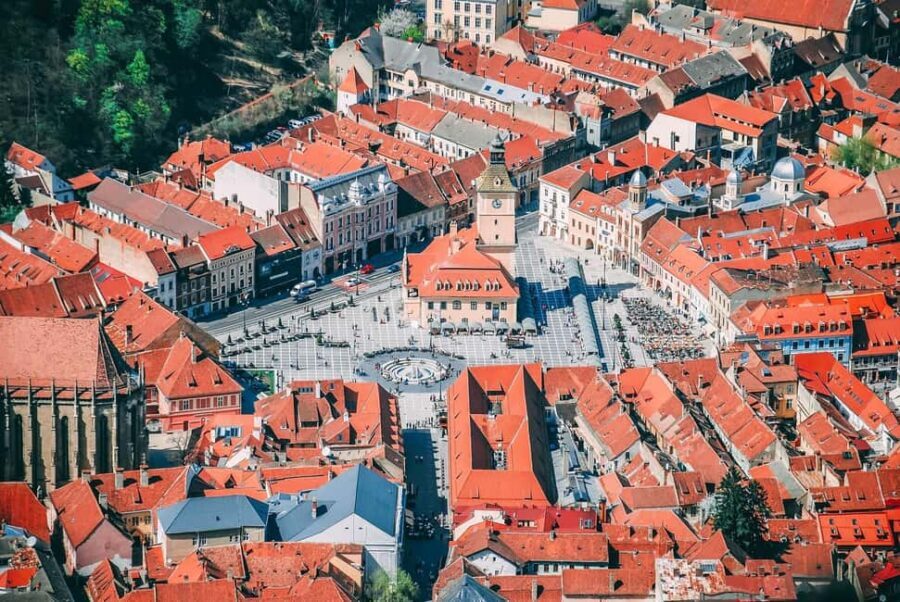 Bucharest : Dracula Castle, Peleș Castle & Brașov Day Trip - Comfort and group energy in a 12-hour plan