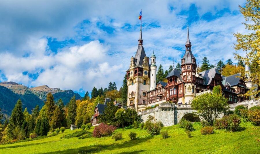 Bucharest: Dracula’s Castle, Peles Castle & Brasov Day Trip - Brasov historical center free time: how to use 1.5 hours well