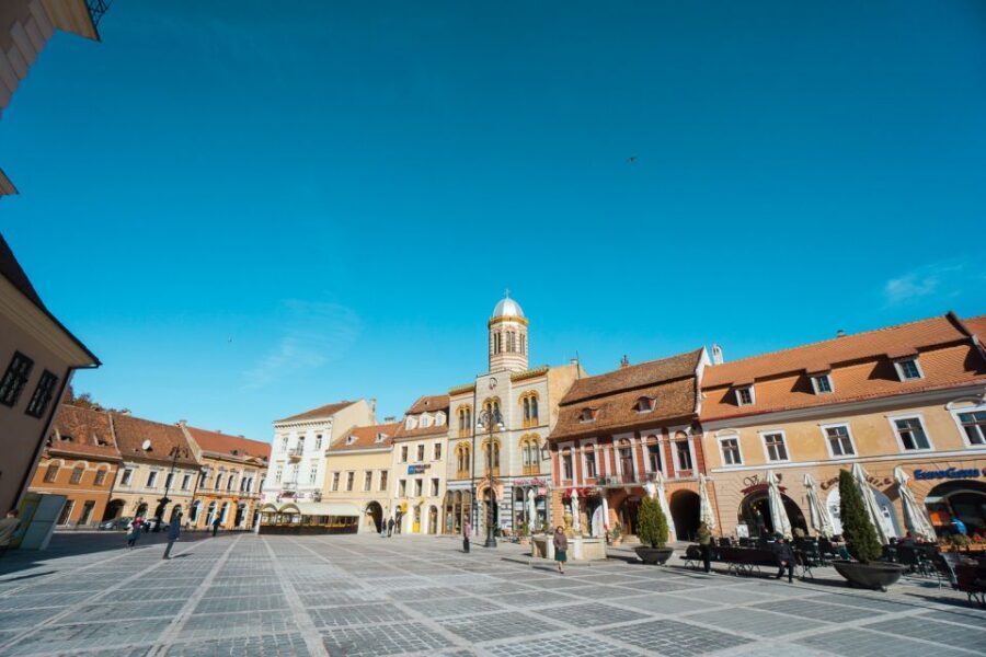 Bucharest : Dracula's Castle, Peles Castle & Brasov Old Town - Why Peleș + Bran + Brașov Works as a Single Day
