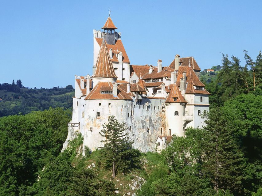 Bucharest : Dracula's Castle, Peles Castle & Brasov Old Town - Bran Castle and Dracula Lore: Towers, Narrow Stairs, and Short Free Time