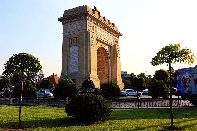 Bucharest Heritage City Tour - The Last Days of Communism - Ceausescu Mansion: a one-hour inside look