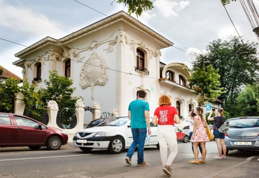 Bucharest: Hidden Gems 2.5-Hour Walking Tour - The Ioanid block and Icoanei mahalla finish