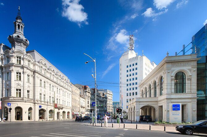 Bucharest Highlights Walking Tour - Hanul Gabroveni: When Bucharest Was a Caravan-Serai City