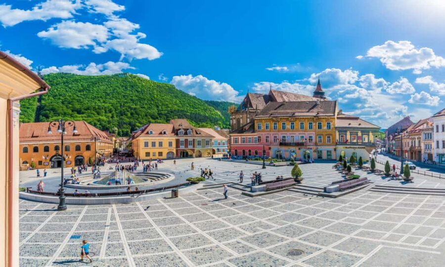 Bucharest: Peles Castle, Bran Castle & Brasov Day Trip - Small group or private options: who should choose this style