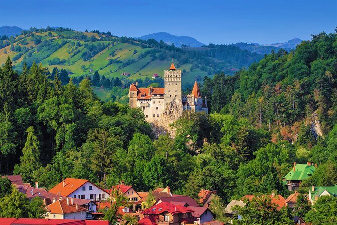Bucharest to Dracula Castle, Peles Castle and Brasov Guided Tour - Brasov’s Saxon heart: Black Church, narrow streets, and time to wander