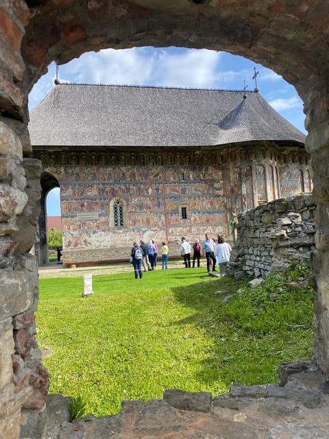 Bucovina Painted Monasteries Tour from Suceava/Gura Humor - Voronet Monastery: More Time Inside Plus a Market Break