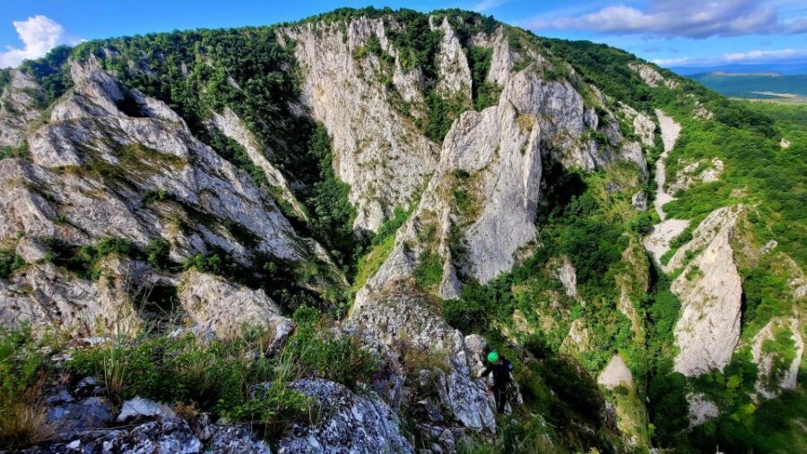 Cluj Napoca: Climbing or Hiking Experience in Turda Canion - Safety and gear: how the tutorial helps you avoid rookie stress