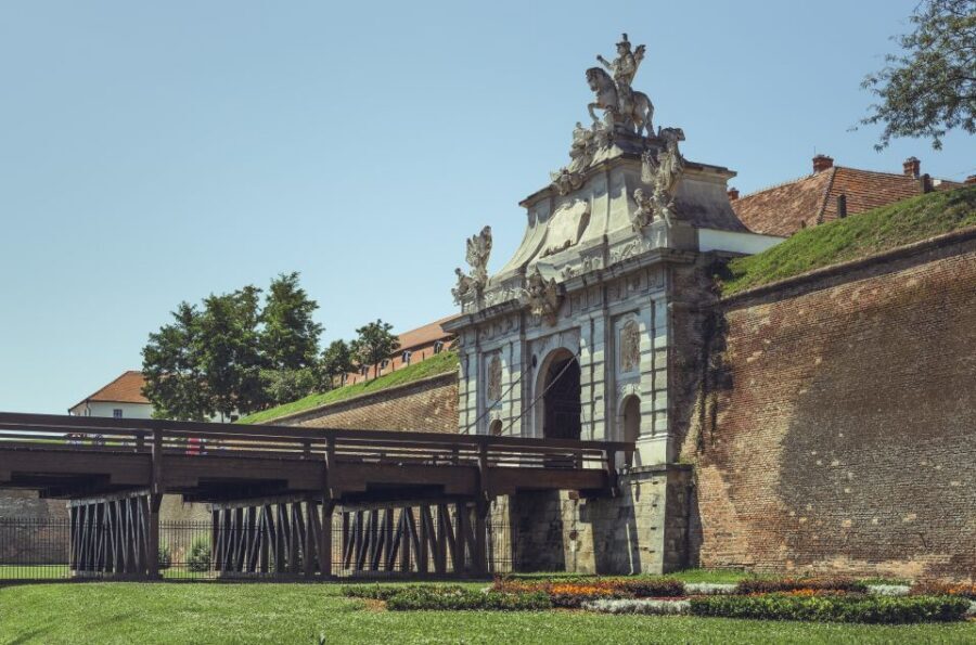 Cluj: Turda Salt Mine, Corvin Castle, Alba Carolina Tour - Should You Book This Cluj to Turda, Corvin, and Alba Iulia Tour?