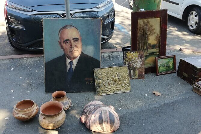 Contrasts of Communism - Small Group Walking Tour in Bucharest - Stop 4: The Heroes cemetery paths and personal stories