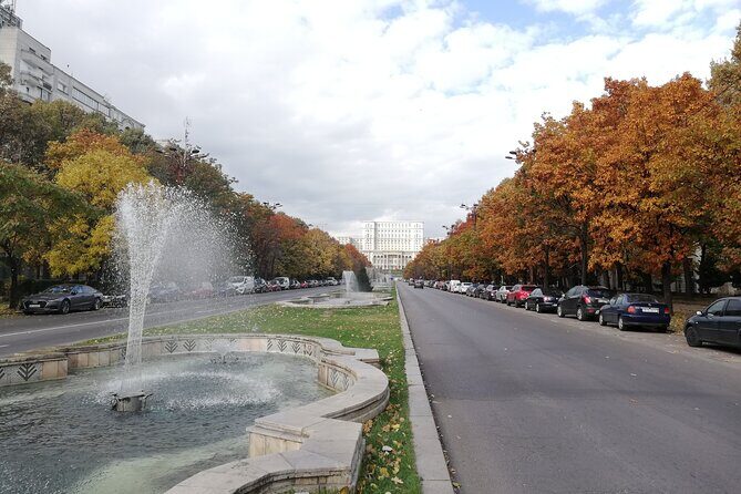 Contrasts of Communism - Small Group Walking Tour in Bucharest - Stop 1: Revolution Square and the last speech moment
