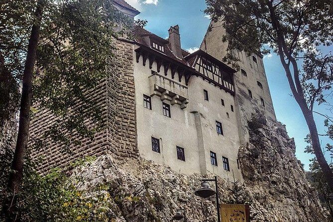 Dracula Castle, Peles Castle & Brasov-Private Tour from Bucharest - Peleș Castle: the fairytale icon with a key inside-visit catch