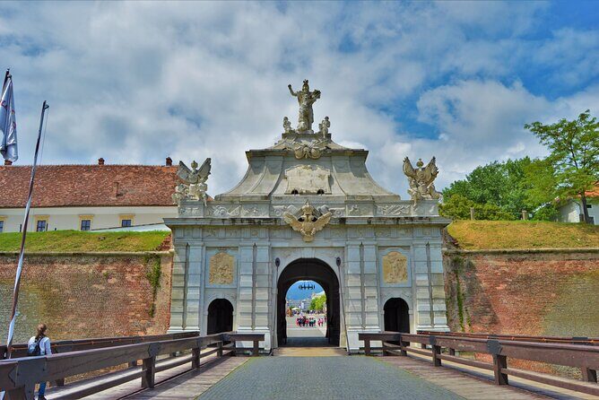 Exclusive Tour: Corvin Castle, Alba Iulia and traditional villages from Sibiu - Traditional villages near Sibiu: Sibiel, Rasinari, and a mountain viewpoint