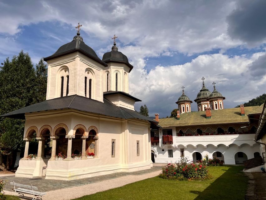 From Brașov: Romanian Castle Tour with Bran and Peles - Price and value: $76 plus museum entry fees and food on your own