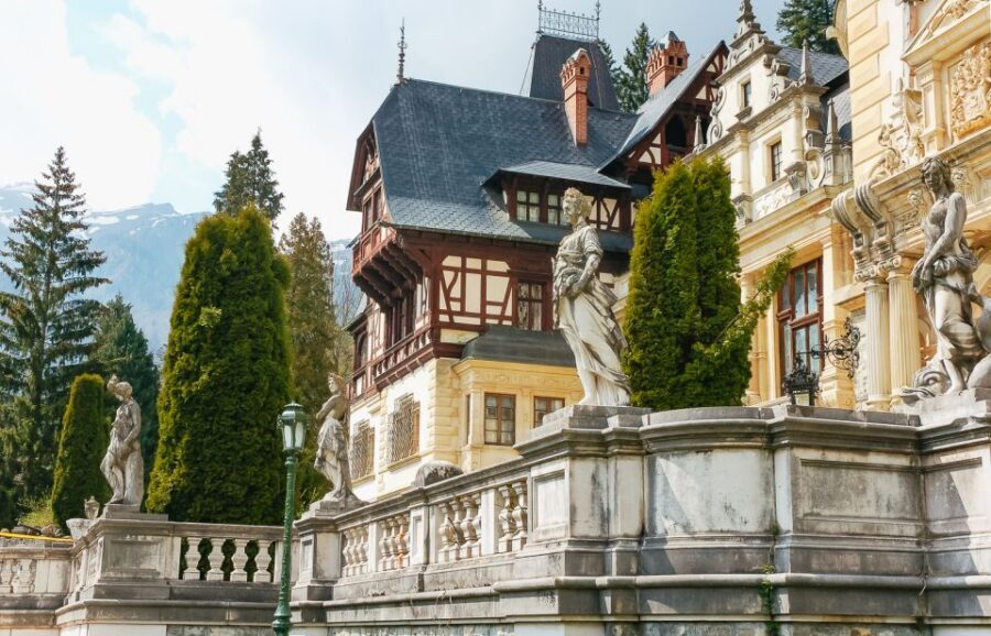 From Bucharest: Day Trip to Dracula and Peles Castle - Hotel pickup and a panoramic-roof ride with AC and DVD