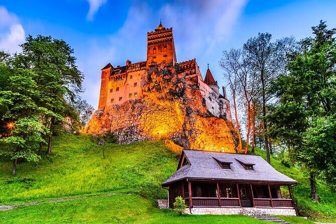 From Bucharest: Dracula's Castle, Peles Castle and Brasov Old Town Full Day Tour - Peles Castle in Sinaia: royal museum rooms and closure days