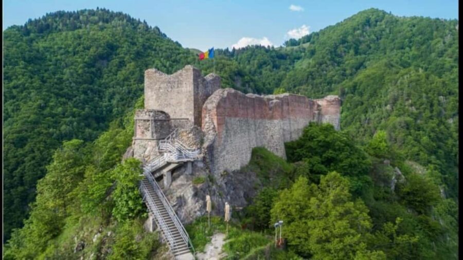 From Bucharest: Făgăraș Mountains and Bear Watching Tour - Curtea de Argeș Monastery: Architecture, Royal Tombs, and Manole’s Legend