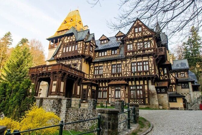 Full-Day Private Tour to Sinaia, Bran and Brasov from Bucharest - The guide factor: Idan Ross and the practical way he runs the day