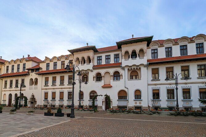 Half-Day Private Food and Wine Walking Tour Oradea Romania - Stop 2: Moskovits Miksa Palace and a quick hit of Art Nouveau