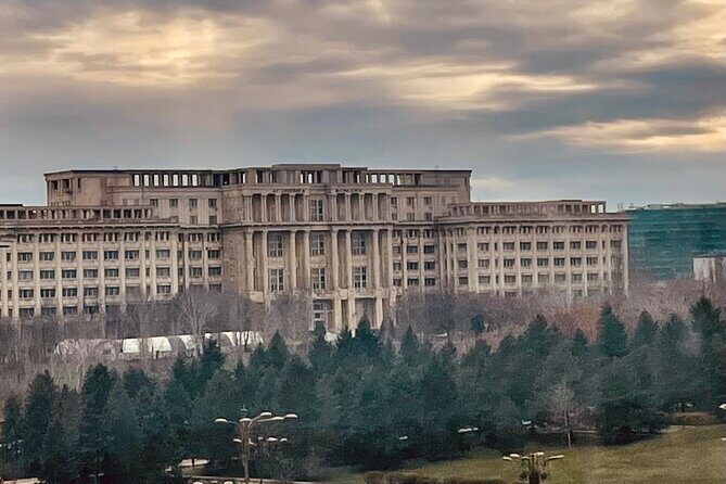 Life in Communism - Calea Victoriei: the city’s “official” spine