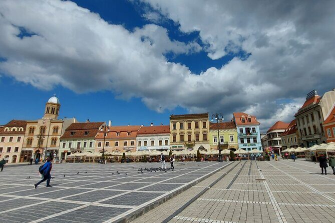 Peles Castle, Dracula Castle and Brasov old town - private tour from Bucharest - Brasov Historical Center: the Old Town walk that connects the dots