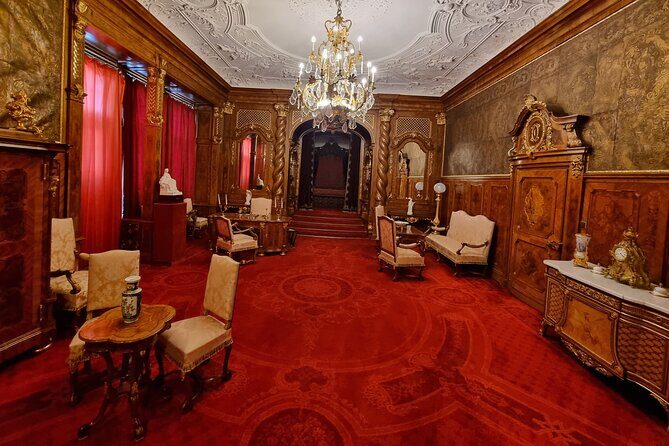 Private Day Trip from Bucharest: Dracula’s Castle, Peles & Brasov - Brasov walking time: Black Church and medieval streets