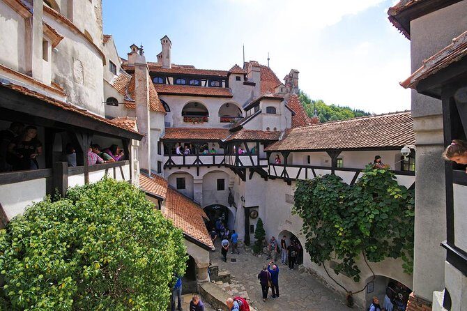 Private Day Trip to Dracula's Castle from Bucharest - Brasov in One Hour: A City Taste That Helps You Land the Day