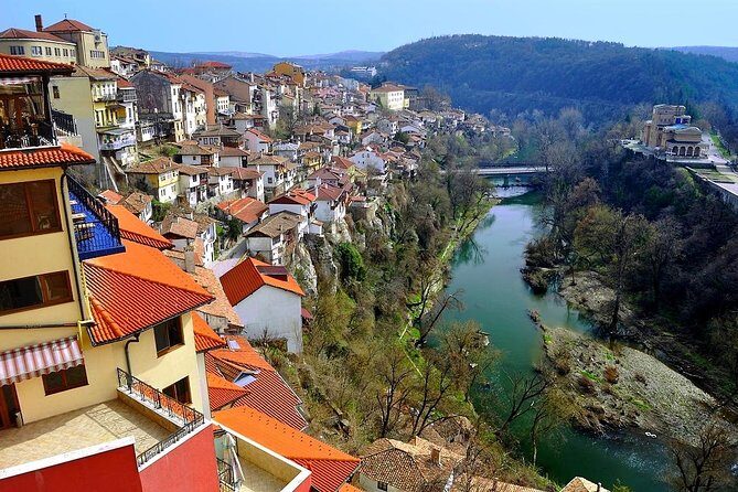 Private Daytrip to Buzludzha Monument and Veliko Tarnovo - The route experience: southern Romania, Danube crossing, and arriving in Bulgaria