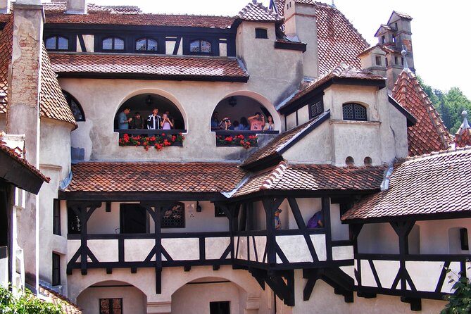 Private Tour: Transylvanian Castles and Brasov's Medieval Old Town - Stop Two: Black Church (Biserica Neagra) and Brasov’s Lutheran Footprint