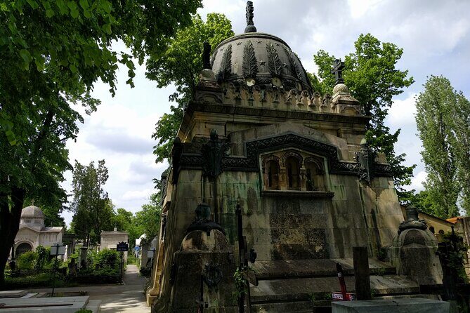 Quest Experience in Bellu Cemetery Bucharest - How the Quest Works Without a Physical Guide