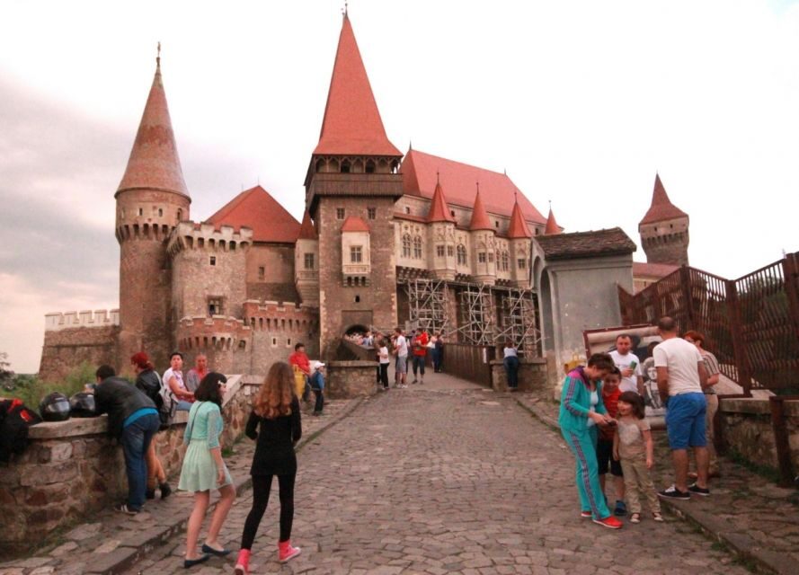Sibiu: Alba Iulia and Corvin Castle Guided Tour - How the Sibiu-to-fortress timing works (and why 8 hours is actually doable)
