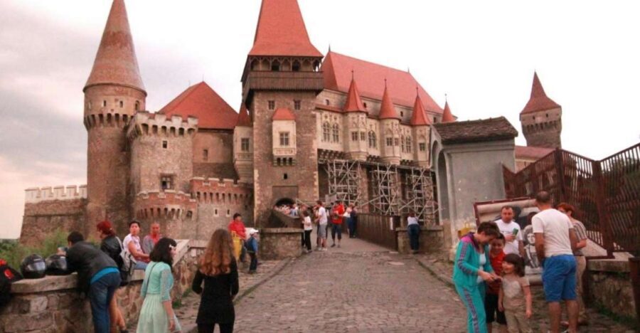 Sibiu: Alba Iulia and Corvin Castle Guided Tour - Who should book this Sibiu day trip—and who should skip it