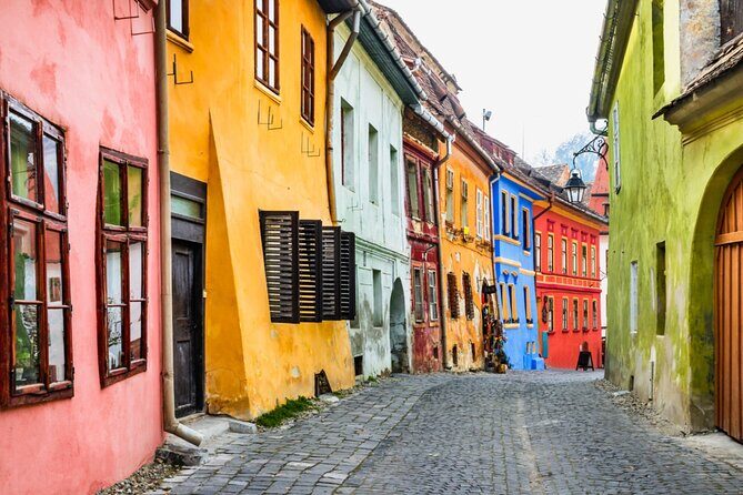 Sighisoara Fortress Quest: Exploration Game and Tour - Offline play and clue-to-clue directions (no GPS drama)