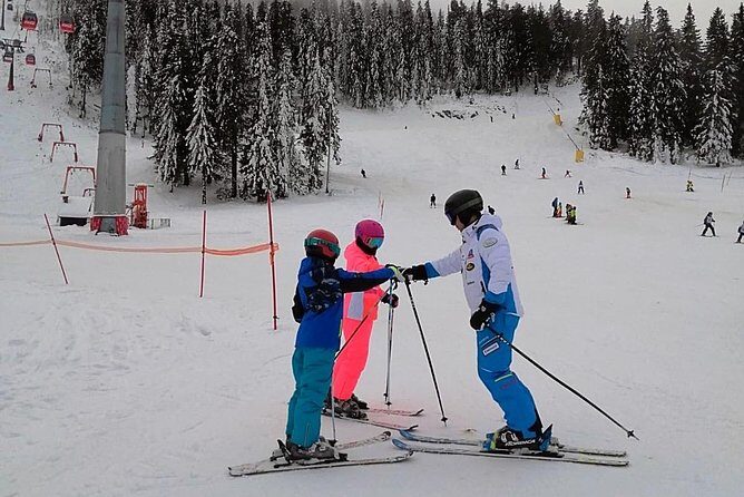 Ski / Snowboard Lessons on the Slopes of Poiana Brasov - Who should book this lesson (and who might want to skip it)