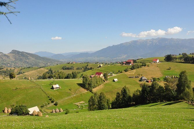 Small-Group Day Trip in Romanian Authentic Mountain Villages from Brasov - Getting out of Brasov the easy way