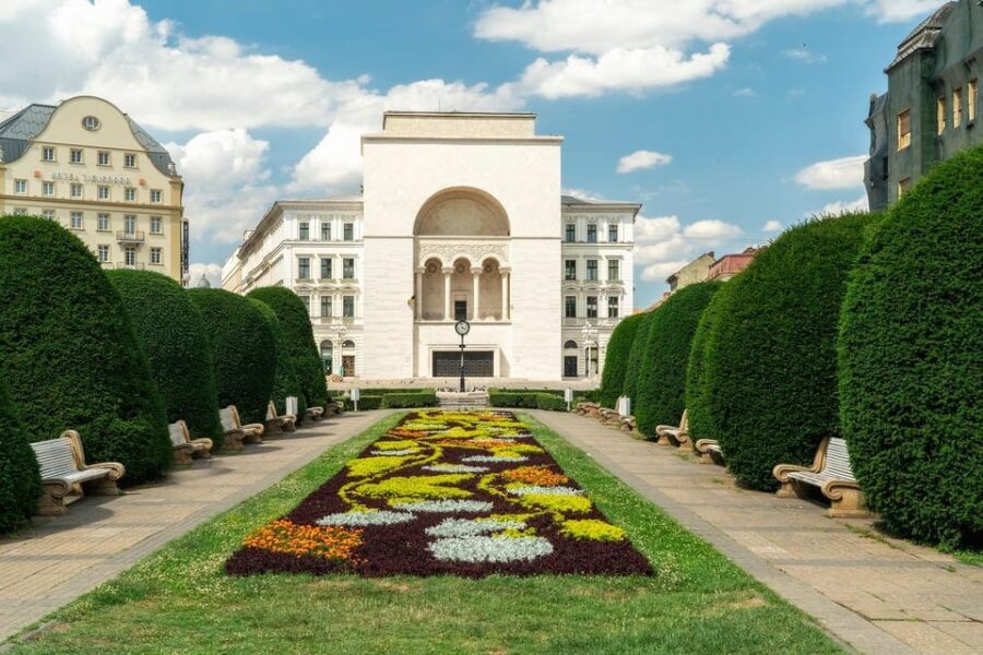 Timișoara Highlights - Walking Tour - Union Square to the Synagogue: A Broader View of Timisoara